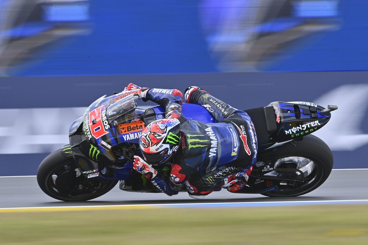 Weekend difficile per Monster Energy Yamaha MotoGP a Le Mans, terminato con una doppia top ten
